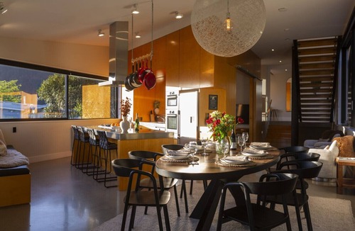 Queenstown City Centre House | Private, Modern, Views, HotTub, Walkable, Awarded