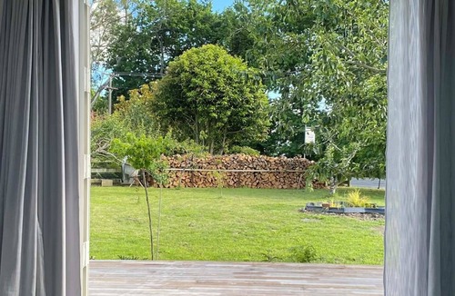Timaru Apartment | Private, peaceful, spacious accommodation for two 10 minutes from central Timaru