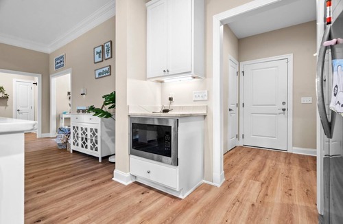 Florence House | Quiet, Clean & Spacious 4bd near I-95 & Hospital with WiFi