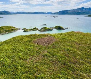 Sommarøy House | Quiet premium cabin by the sea - Sommarøy