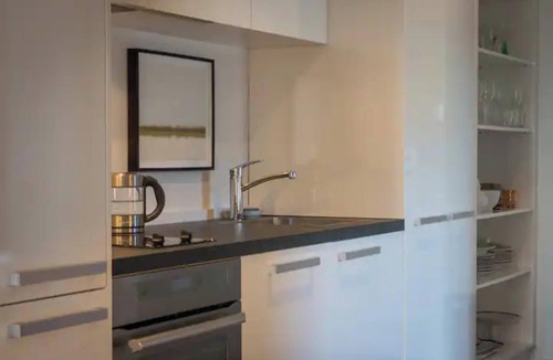 Newton Apartment | Quiet & Relaxing Central Apartment in Eden Terrace