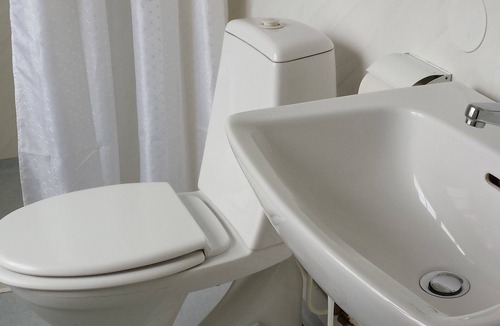 Norra Fagelas Bed & Breakfast | Röda Stallet B&B