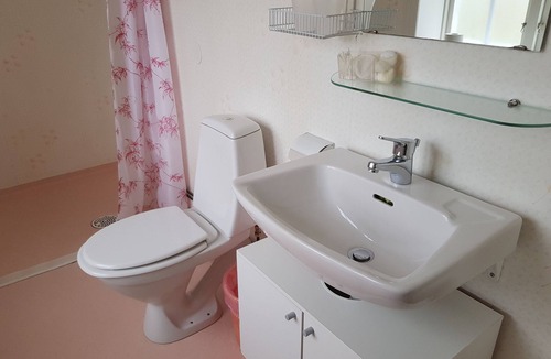 Norra Fagelas Bed & Breakfast | Röda Stallet B&B
