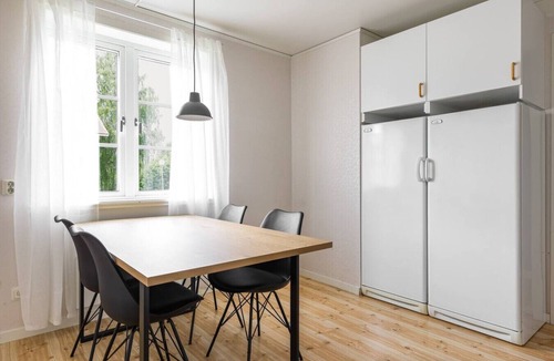 Marmaverken Apartment | Relax in peaceful and sunny Marmaverken apartment