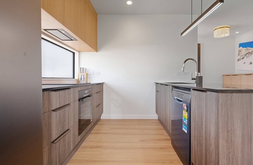 Kawarau Falls House | Remarkable Cross Road Retreat
