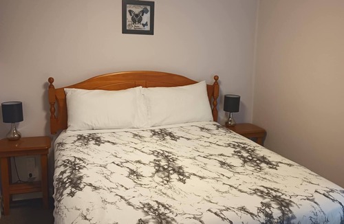 Putaruru Bed & Breakfast | REST & RELAX Putaruru. nPeaceful B&B 400m off SH1. nServiced during stay.