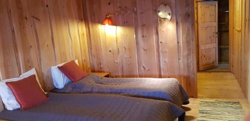 Aure Hotel | Ringholmen Sjøhus
