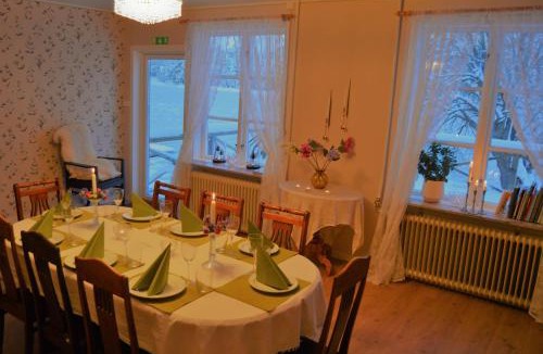 Soderbarke Hostel | River Lodge