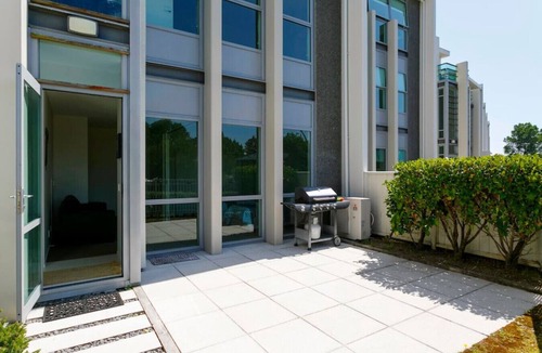 Nukuhau Apartment | Riverfront Apartment - spacious, modern & warm apartment, with beautiful river views
