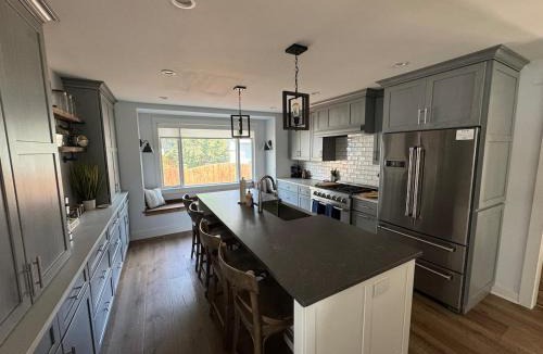 McHenry House | Riverfront Entertainment Haven