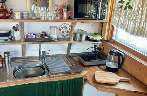 Stjarnsund Cabin | Romantic Cabin right on the lake with fire place