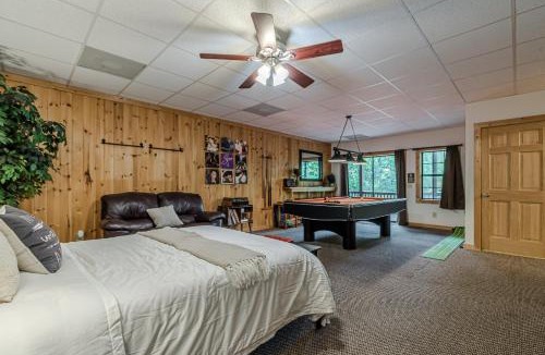 Cleveland House | ROMANTIC TIP TOP hideaway, ONE NIGHT stays available , HELEN WATER TUBING 10 MIN DRIVE
