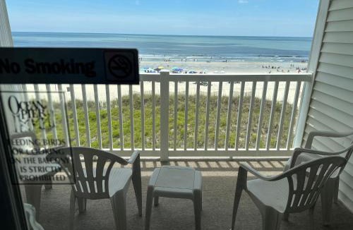 Windy Hill Apartment | Rustic Oceanfront Retreat | 2BR Coastal Cabin-Style Condo