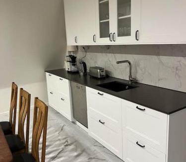 Centrum Apartment | Rymlig 100 m2 lägenhet i centrala Borås-Salängen