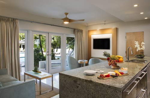 Uptown - Upper Duval Resort | Santa Maria Suites