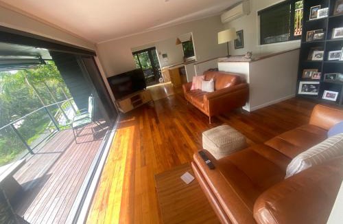 Coopers Beach House | Seas The Day - Beachfront On Coopers