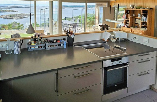 Fredrikstad House | Seaside cabin with unique outdoor areas