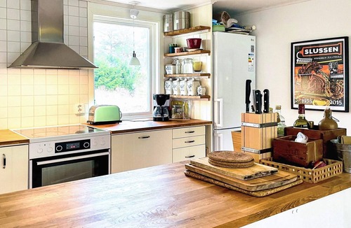Frandefors House | Seaside Cottage with Patio and Grill