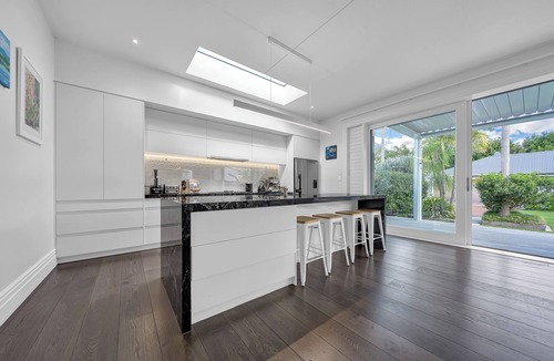 Devonport House | Seaside Serenity: Exquisite Villa by Bespoke Stays