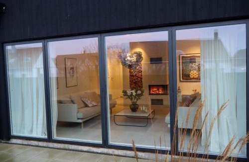 Skillinge Villa | Seaside villa with pool