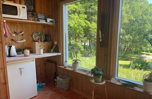 Stenungsund Municipality House | Secluded Forest stay with Annex