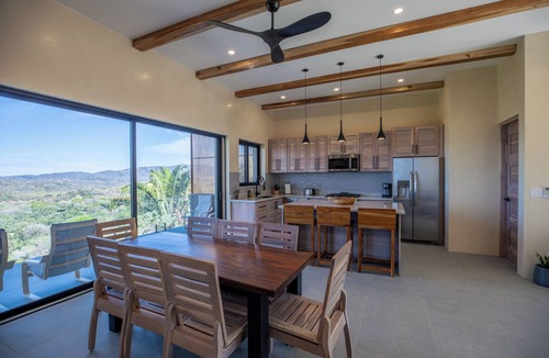 Barco Quebrado House | Secluded Luxury Casita w/view & shared pool