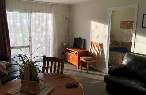 Kaeo Apartment | Self contained unit close to beautiful white sandy beach