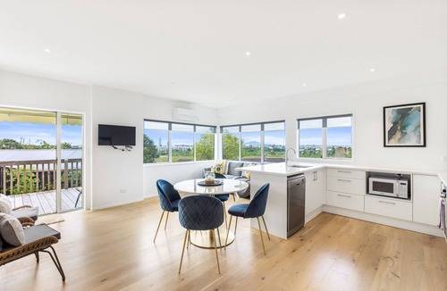 Northcote Apartment | Sensational North Shore Retreat -Netflix