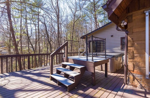 Cleveland Ski Chalet | Shadowhoffen at Bearadise - Resort Activities for the Whole Family!
