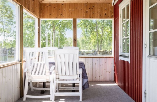 Kalvsvik House | Skärvudde Huset by Interhome