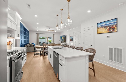 Atlantic Beach House | Sleeps 16 + Pool + Spa + Rooftop + Walk to Beach