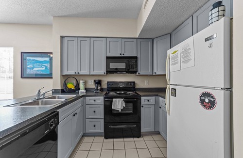 Red Hill Condo | Spacious 2BR/2BA Golf Villa that sleeps 8 at Famous Legends Golf Course