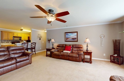 Murrells Inlet Condo | Spacious 3 bedroom condo with patio, W/D, pool & close to beach