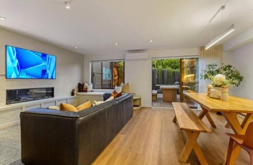 Mahurangi West House | Spacious Coastal Luxe Home with Sea View and Parking