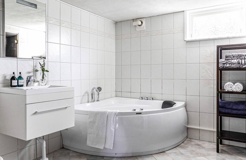 Gantofta House | Spacious cottage with sauna and jacuzzi