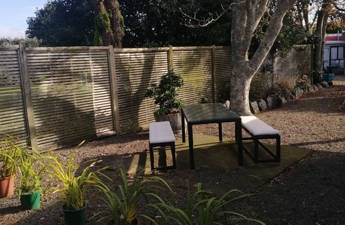 Waitara Cottage | Spacious Garden Cottage w/woodburner