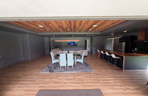 Whangarei House | Spacious Rural Two Bedroom still close to town