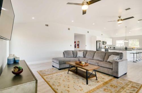 Barrett House | Spacious San Jacinto River Home w/Waterfront Deck