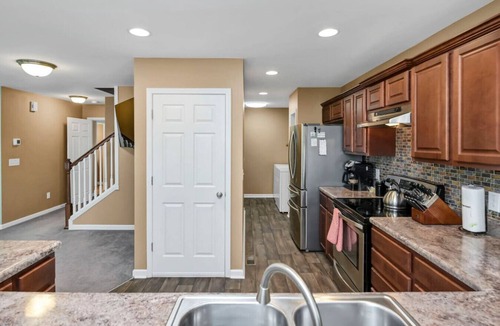 Leesville House | Spacious Split-Level Retreat | Sleeps 11