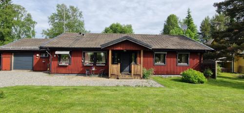 Norrfors Villa | Spacious villa in idyllic fishing village, Sweden