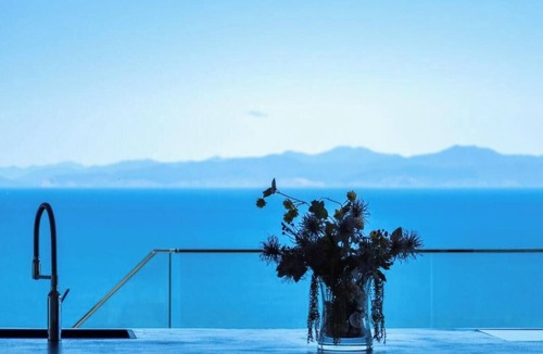 Ngaio Bay House | Split Apple Holiday House