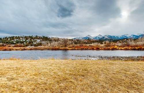 Howard House | Sprawling Panoramic Views on the Arkansas River