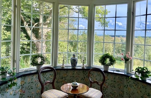 Odakra Villa | Stay in a Historic Manor Setting at Svedberga Gård!