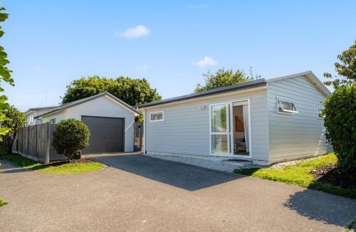 Greenhithe House | Studio 17 Private Standalone Studio in Greenhithe North Shore