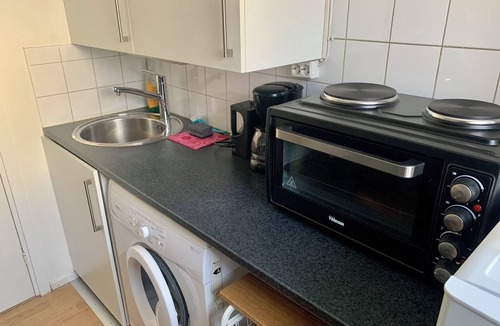 Liljeholmen - Hagersten Apartment | Studio Apartment - Great Location & Parking