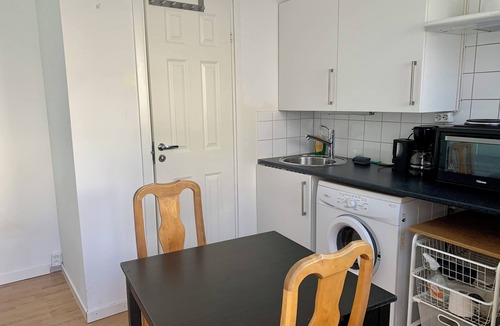 Liljeholmen - Hagersten Apartment | Studio Apartment - Great Location & Parking