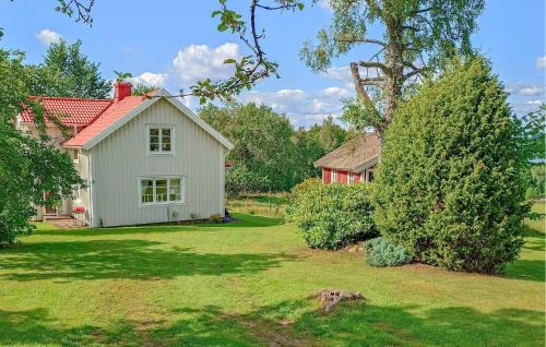 Rorvik House | Stunning Home In Rörvik With Kitchen