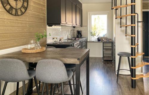 Saffle Apartment | Stunning Home In Säffle With Wifi