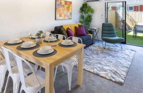 Mount Albert House | Stunning Mount Albert 2 Bed
