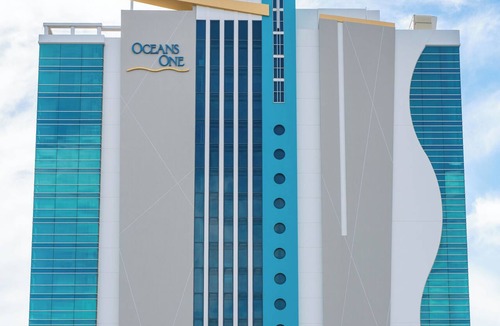 Downtown Myrtle Beach Condo | Stunning Oceanfront King Suite, Downtown MB